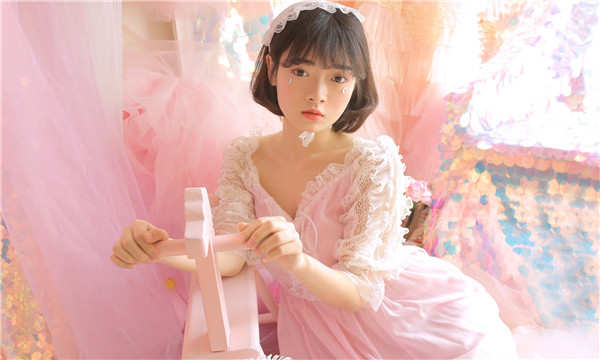 内乡供卵试管代怀生子多少钱？这一直是很多不孕不育家庭关注的话题。在中国，不孕不育的发生率越来越高，根据《中国不孕不育现状调研报告》显示，育龄夫妇的不孕不育率从20年前的3%增长至现在的12.5%-18.2%，患者人数高达6000万以上。在这样的背景下，许多家庭通过供卵试管来实现自己的生育梦想。那么，供卵试管代怀生子的费用到底是多少呢？